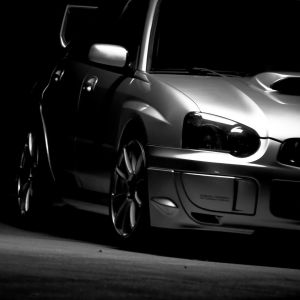 Elegante Auto Sportivo Argento